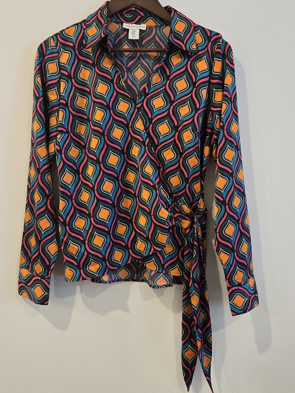 Cupcakes & Cashmere Retro Wrap Top Shirt Blouse Sz M 8 10 Business Office Classy